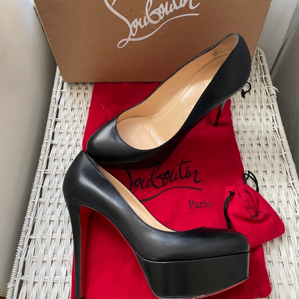 Christian Louboutin Bianca 120 Black Leather Sz 38